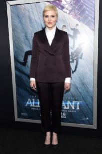NEW YORK, NEW YORK - MARCH 14: Author Veronica Roth attends the New York premiere of "Allegiant" at the AMC Lincoln Square Theater on March 14, 2016 in New York City. (Photo by Jamie McCarthy/Getty Images)